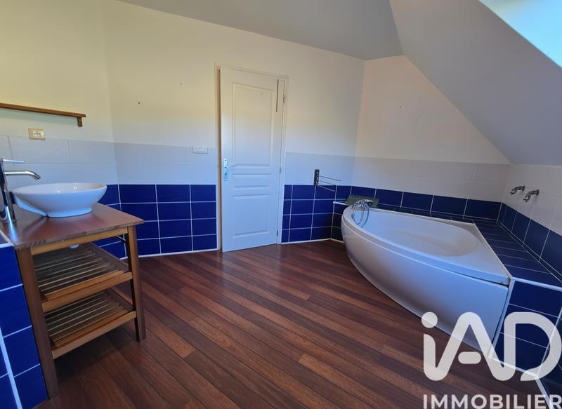 Maison - 214 m² - 6 pièces