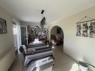 Maison - 96 m² - 6 pièces