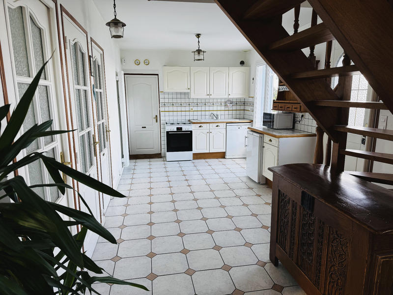 Maison - 90 m² - 6 pièces