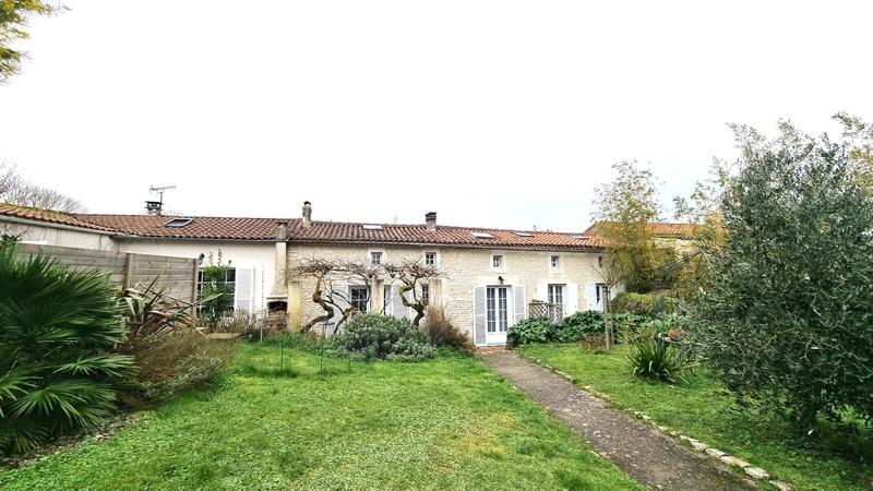 Maison - 107 m² - 6 pièces