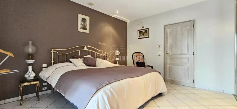 Maison de village - 295 m² - 7 pièces