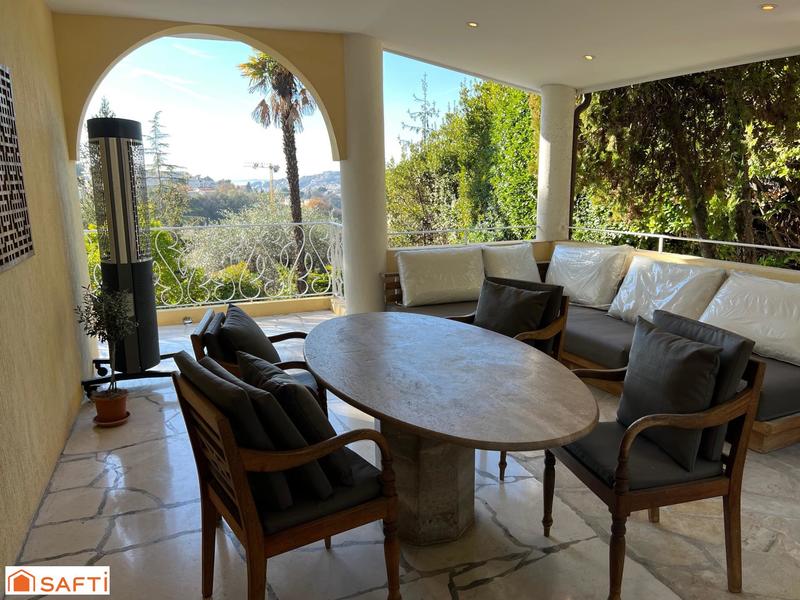 Maison de maîtres - 386 m² - 10 pièces