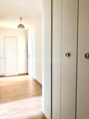 Appartement - 90 m² - 5 pièces