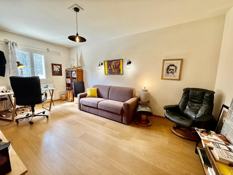 Maison - 222 m² - 6 pièces