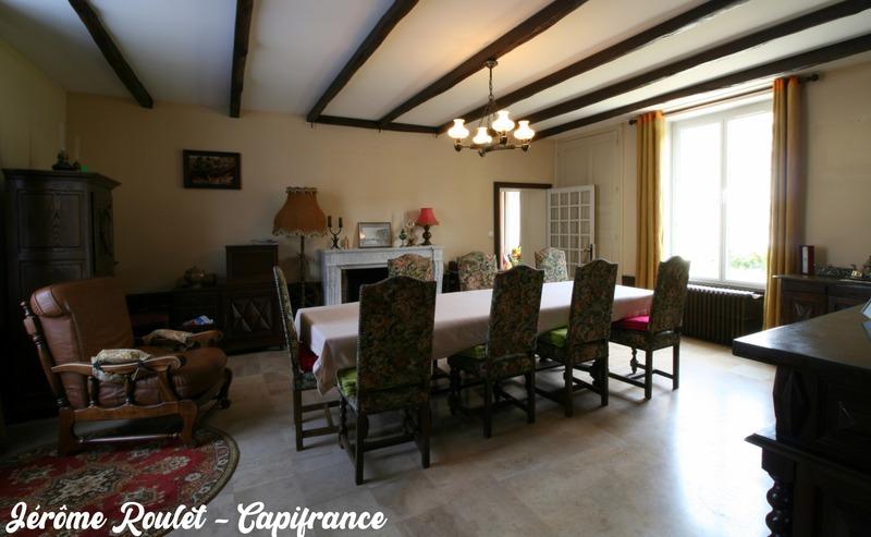 Maison en pierre - 221 m² - 8 pièces