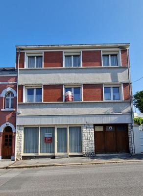 Maison - 218 m² - 6 pièces