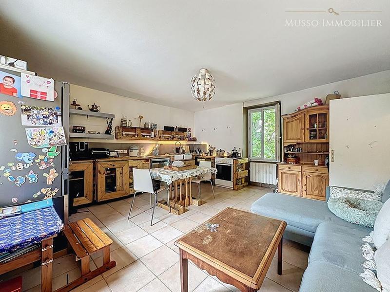 Immeuble - 150 m² - 3 pièces