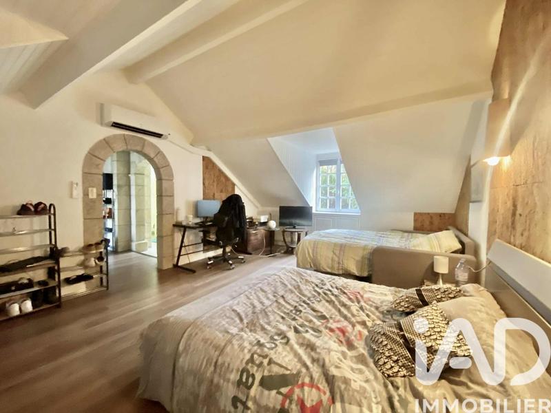 Maison - 315 m² - 7 pièces