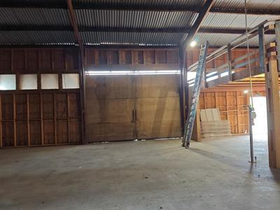 Local d'activité / Entrepôt - 180 m² - 6 pièces