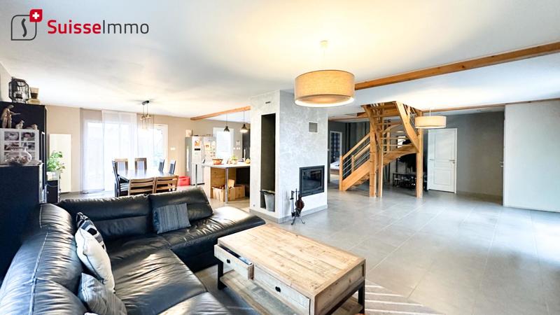 Maison - 208 m² - 7 pièces