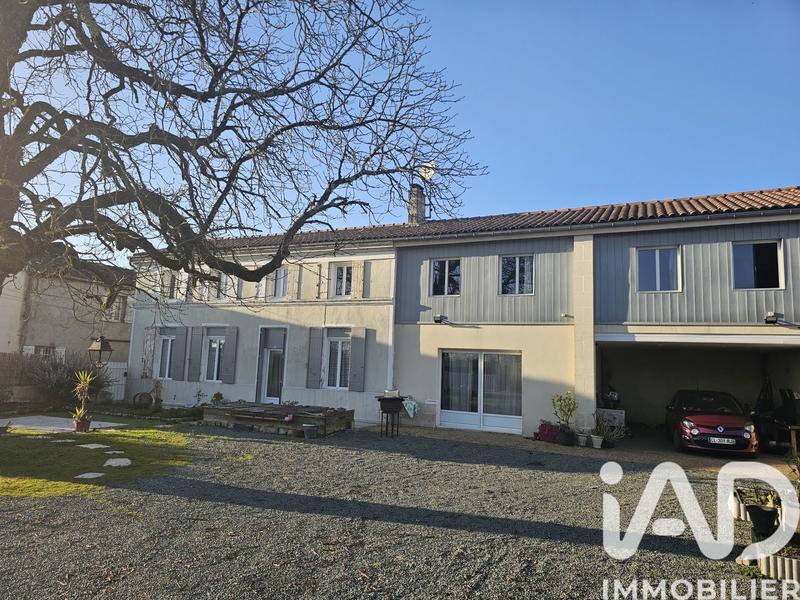 Maison - 296 m² - 10 pièces