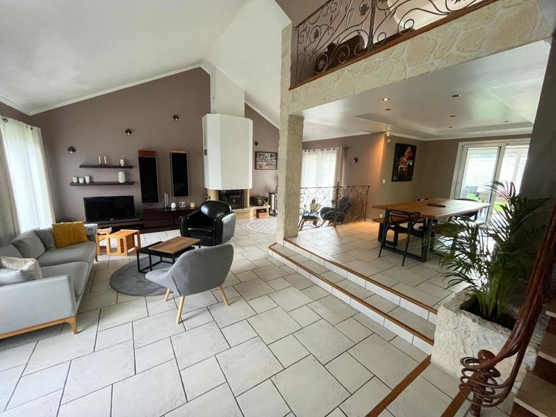 Maison - 184 m² - 5 pièces
