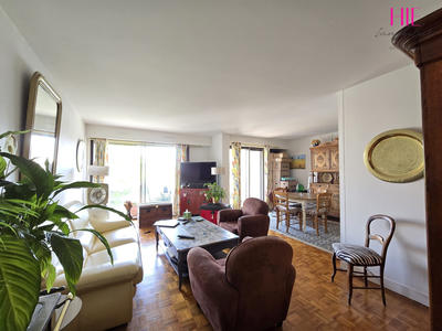 Appartement - 82 m² - 4 pièces