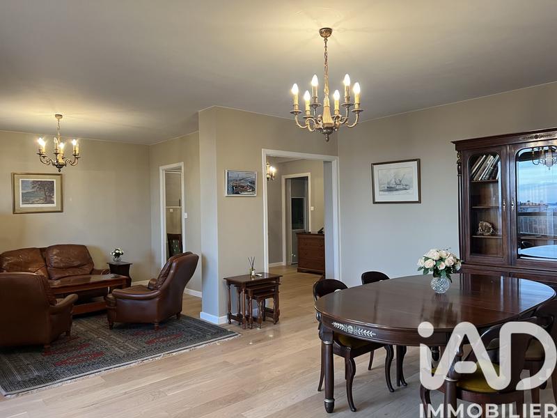 Appartement - 127 m² - 6 pièces