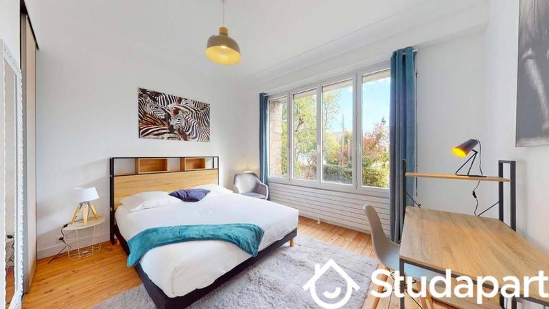 Chambre - 11 m² - 1 pièce