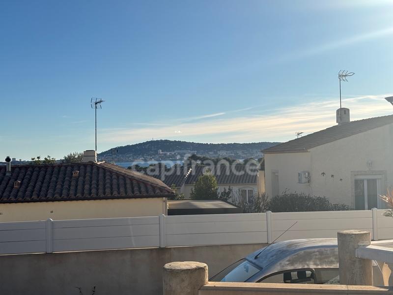 Maison - 96 m² - 4 pièces