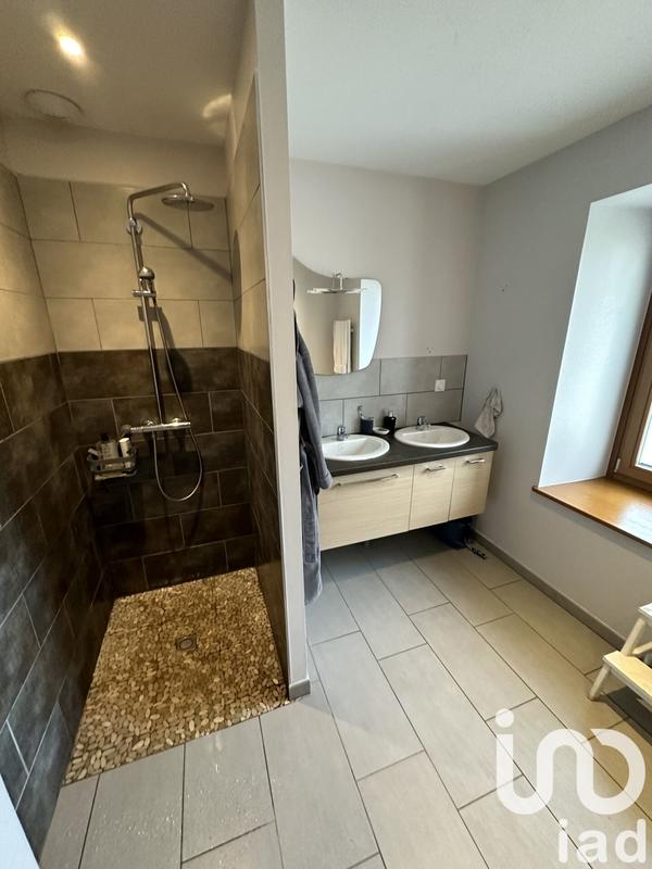 Maison - 270 m² - 11 pièces