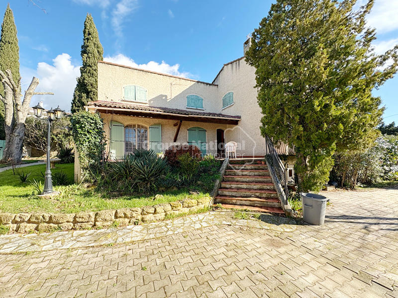 Maison - 160 m² - 7 pièces