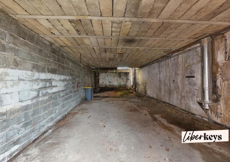 Maison - 257 m² - 7 pièces