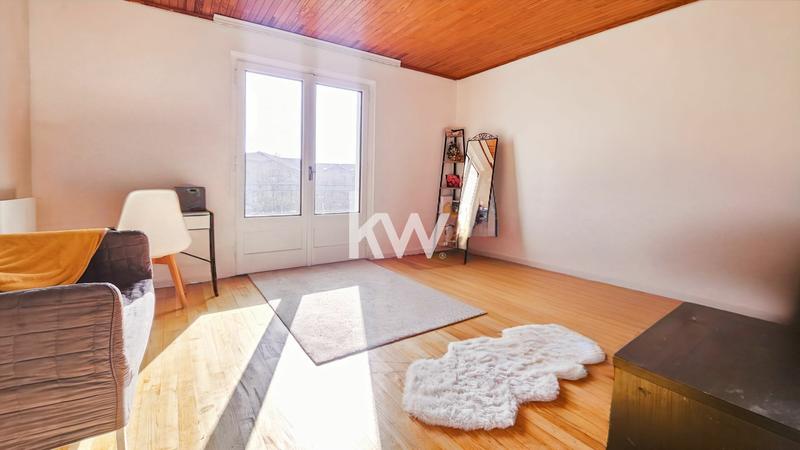 Maison - 225 m² - 5 pièces