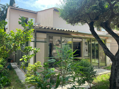 Maison - 210 m² - 5 pièces