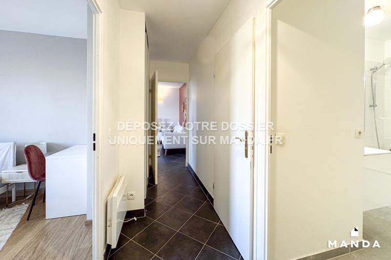 Chambre - 10 m² - 5 pièces