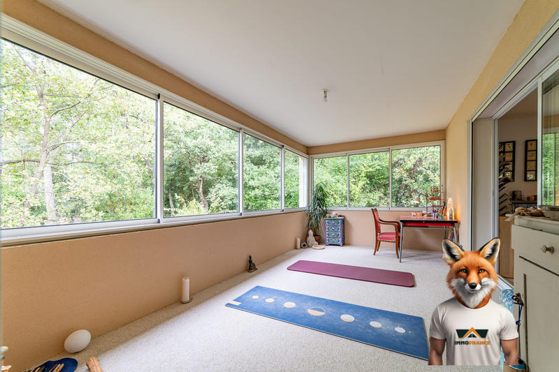 Maison traditionnelle - 266 m² - 10 pièces