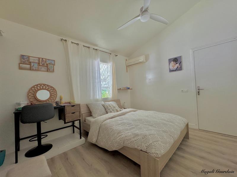 Propriété - 232 m² - 11 pièces