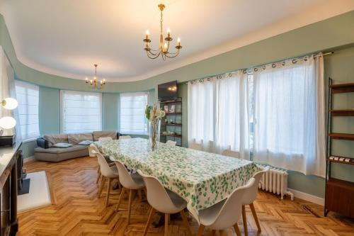 Maison - 195 m² - 7 pièces