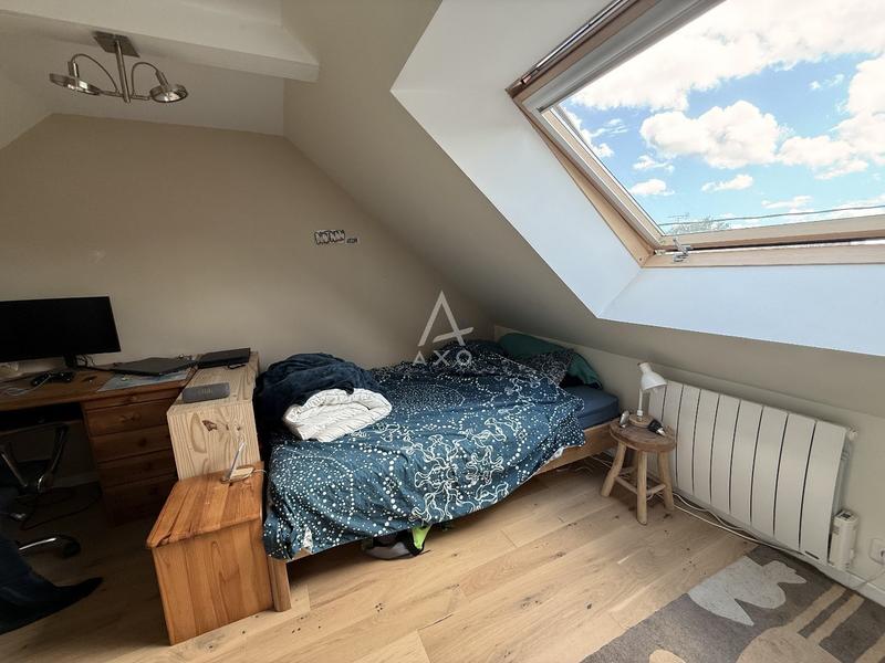 Maison - 210 m² - 9 pièces