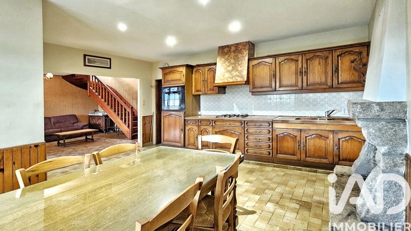 Maison - 164 m² - 8 pièces