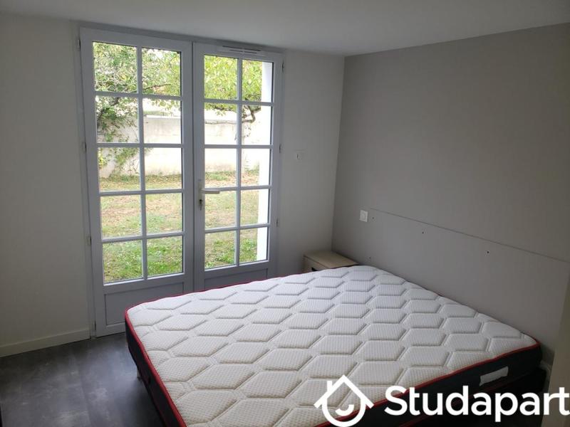 Chambre - 10 m² - 1 pièce