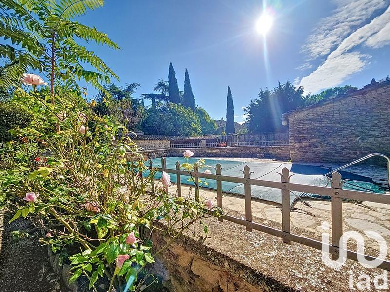 Maison - 204 m² - 9 pièces