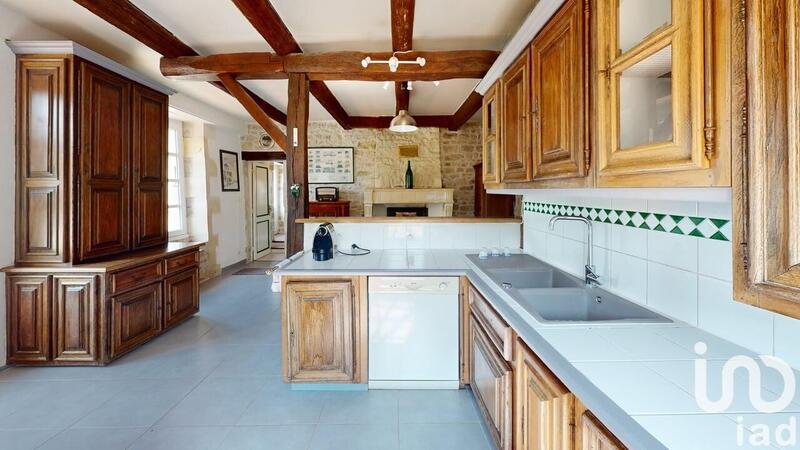 Maison - 345 m² - 15 pièces