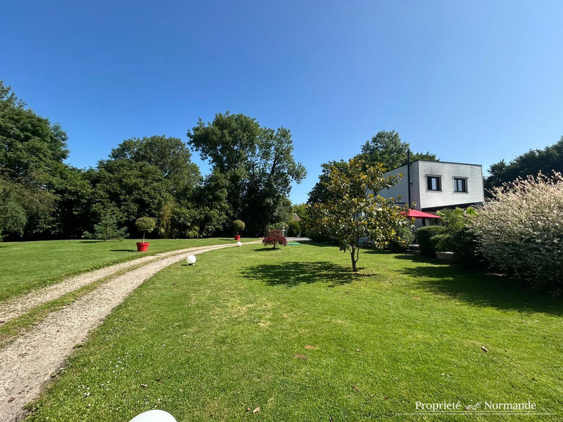 Villa - 168 m² - 6 pièces