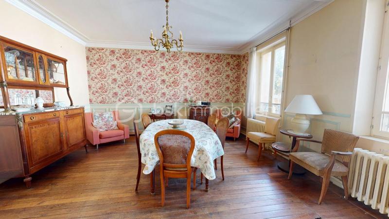 Demeure - 196 m² - 7 pièces