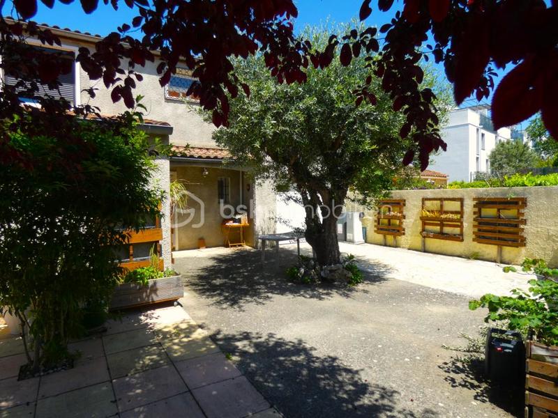 Maison de ville - 159 m² - 11 pièces