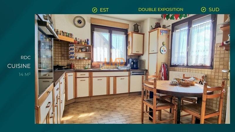 Maison - 230 m² - 9 pièces