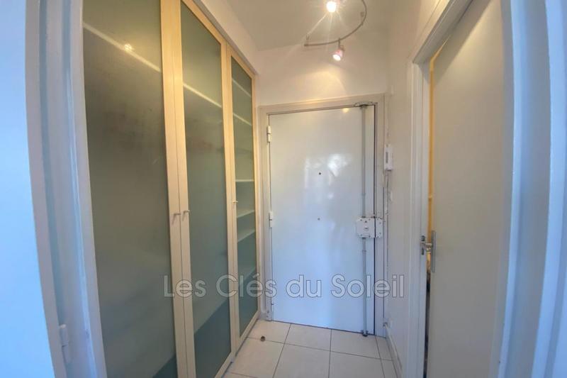 Studio - 25 m² - 1 pièce