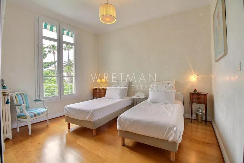 Appartement - 160 m² - 4 pièces