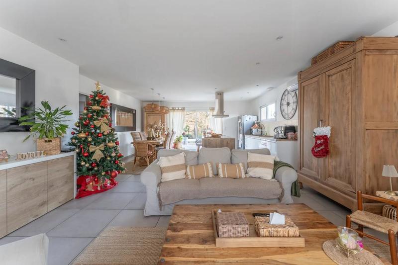 Maison - 103 m² - 5 pièces