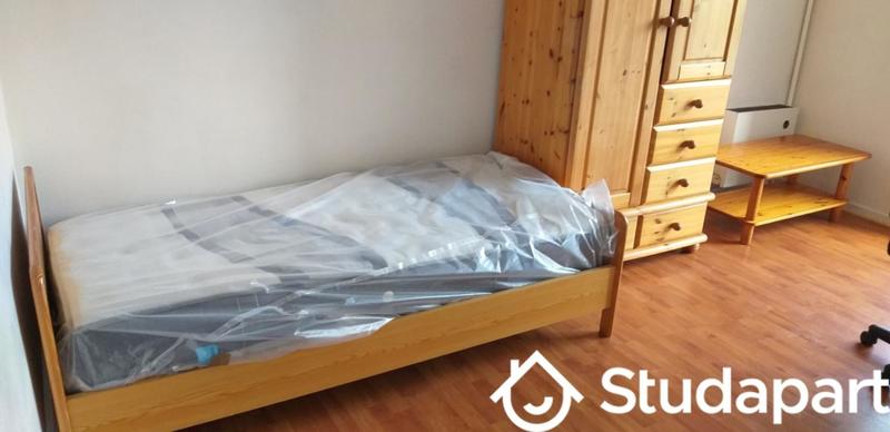 Chambre - 12 m² - 1 pièce