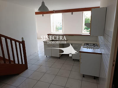 Maison - 250 m² - 8 pièces