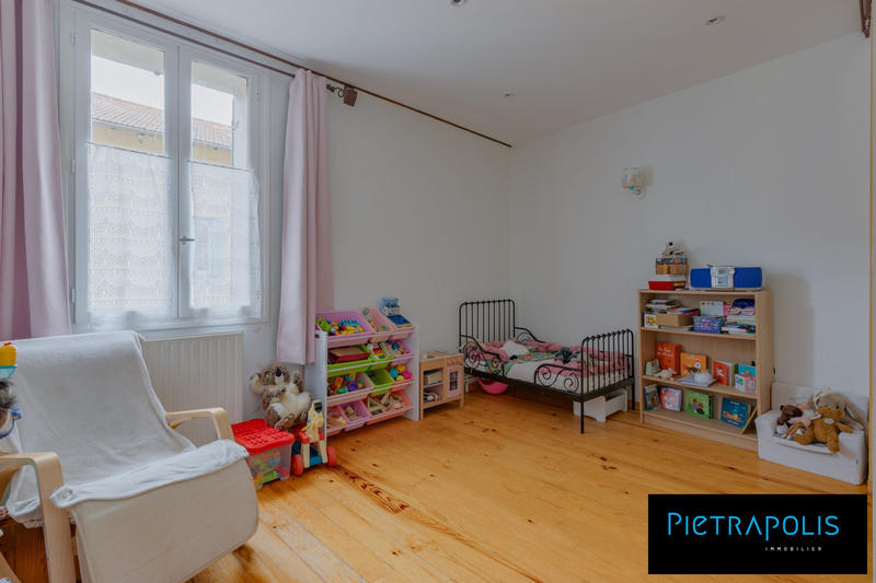 Maison - 186 m² - 7 pièces