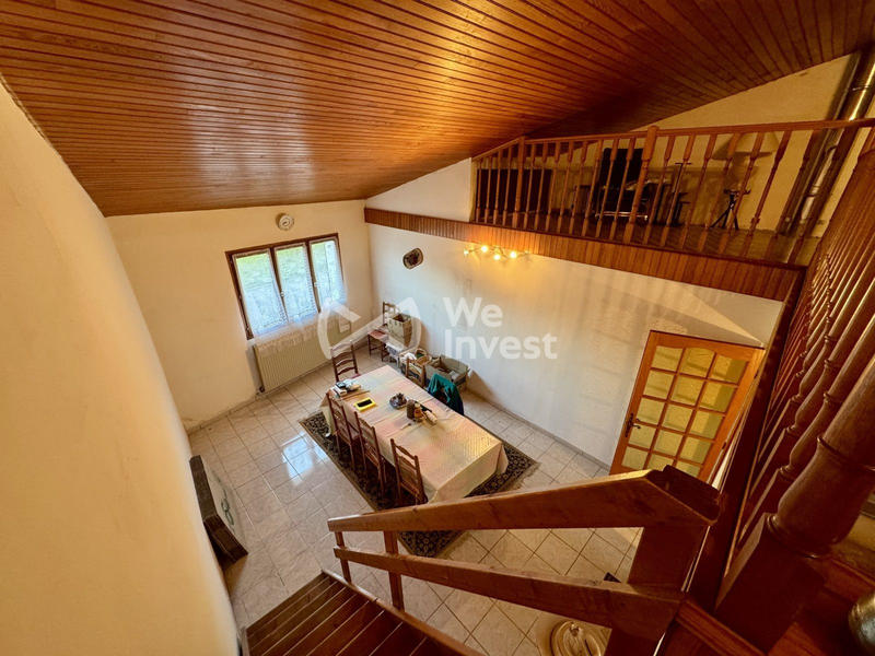 Maison - 231 m² - 7 pièces