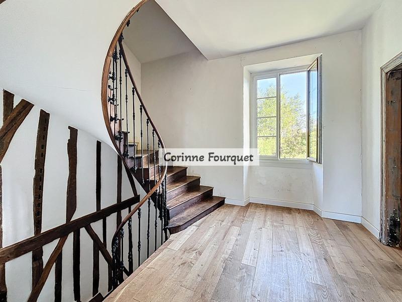 Maison - 267 m² - 8 pièces