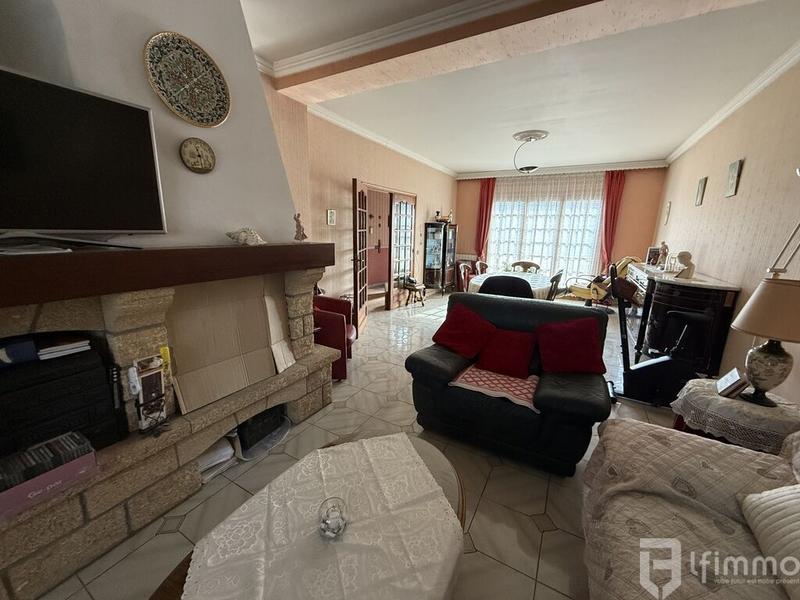 Pavillon - 200 m² - 8 pièces