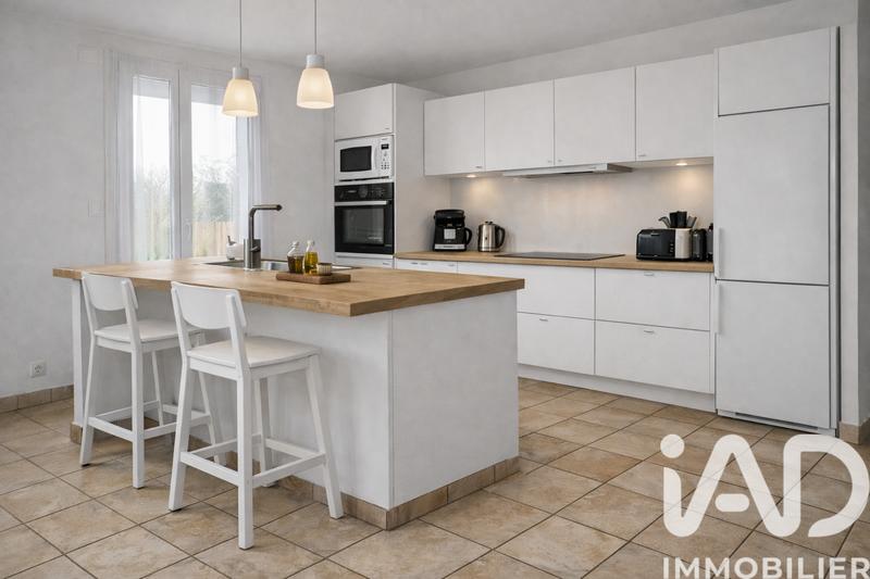 Maison - 90 m² - 5 pièces