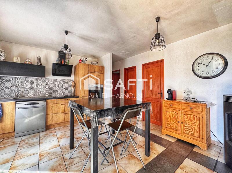 Maison - 90 m² - 5 pièces