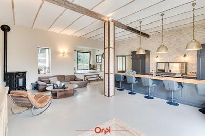 Maison - 199 m² - 5 pièces